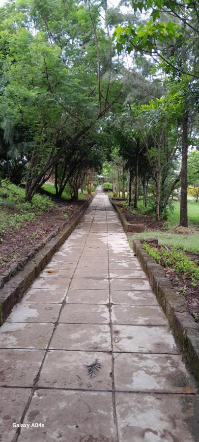 Esikar Gardens Hotel Narok Экстерьер фото
