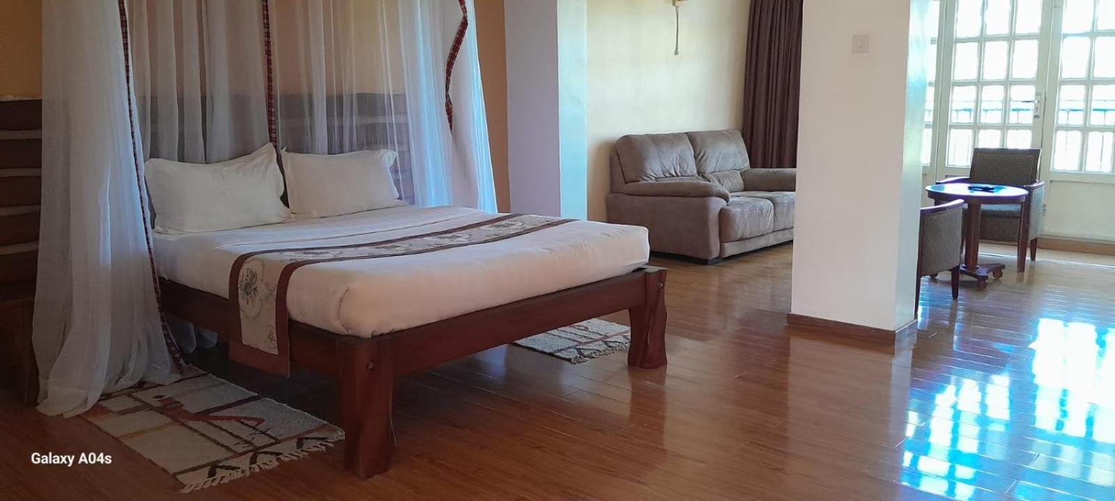 Esikar Gardens Hotel Narok Экстерьер фото